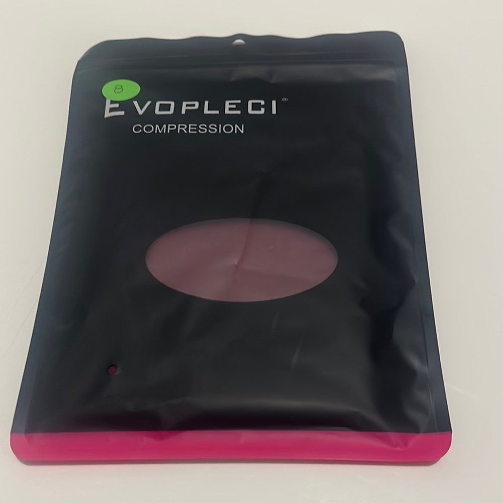 Evopleci Compression Socks in Maroon